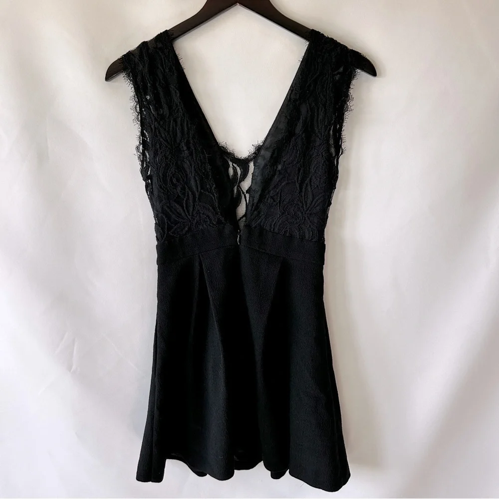 BCBGeneration Junior's Lace Insert Georgette Mini Dress Size 2 - Picture 10 of 12